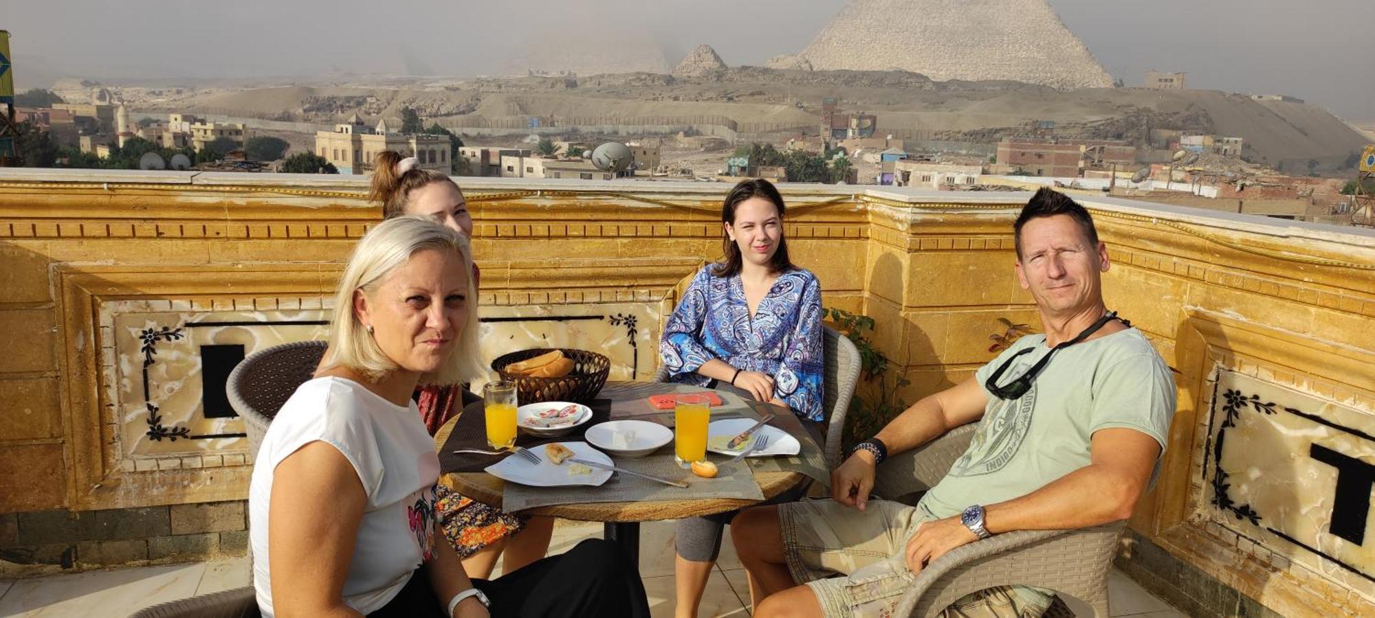 Pyramids Kingdom - Guest House Kafret el-Gabal Esterno foto